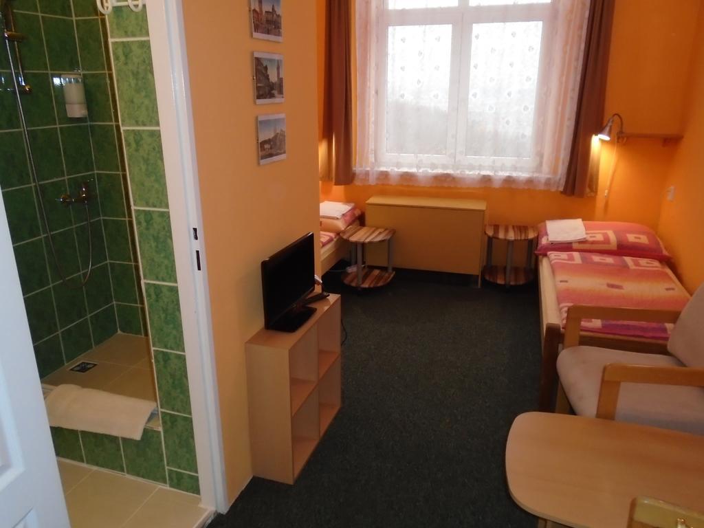 Pension Dobroucky Prag Zimmer foto